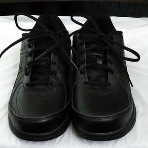 New Balance Women's 577 V1 Walking Shoe Black Size 8.5 XW